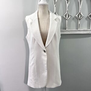 Lena Gabrielle casual yet formal sleeveless blazer